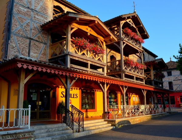 Etape au Village