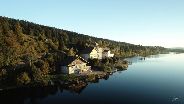 Une nuit en semaine en demi-pension en chambre classique avec accès piscine et Spa